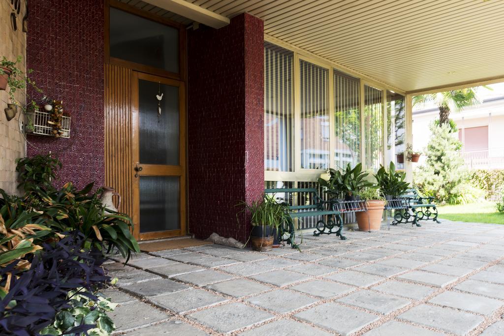 Rooms Villa Bergamo Airport Scanzorosciate Exterior photo